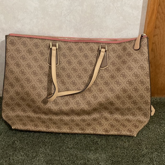 Guess satchel - Picture 3 of 5